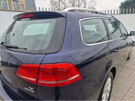 2012 Volkswagen Passat - thumbnail 12