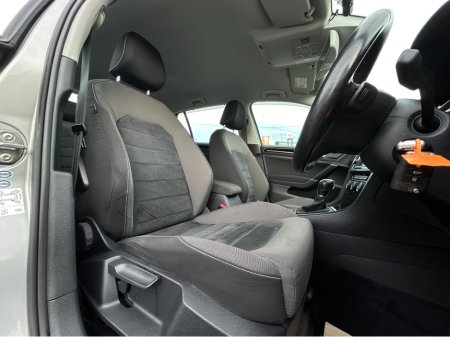 2015 Volkswagen Golf - thumbnail 3