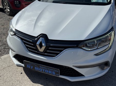 2017 Renault Megane - thumbnail 12