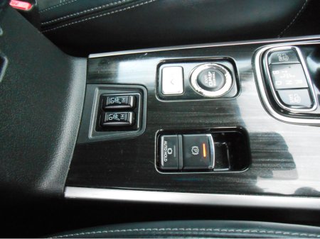 2017 Mitsubishi Outlander PHEV Intense €18,995 thumbnail