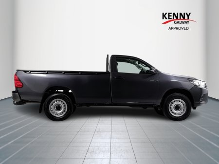 2022 Toyota Hilux 2.4 DLX SINGLE CAB 2DR €31,990 thumbnail