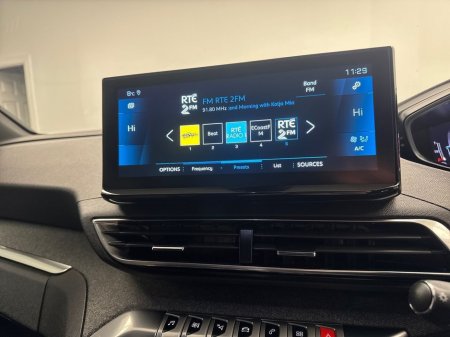 2024 Peugeot 5008 - thumbnail 18