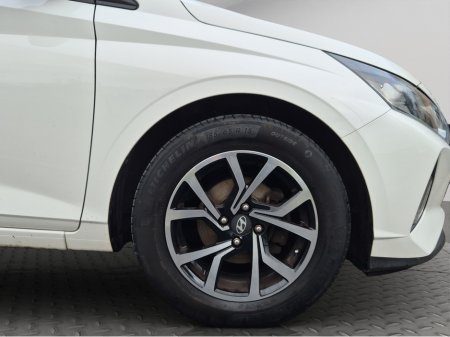 2021 Hyundai i20 CLASSIC *** ALLOYS *** AIRCON *** SERVICE HISTORY *** €16,950 thumbnail