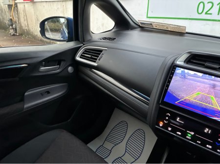 2015 Honda Fit 1.5i Petrol Hybrid Automatic S Model €11,950 thumbnail