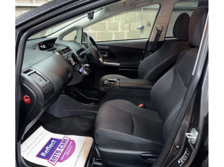 2020 Toyota Prius - thumbnail 8