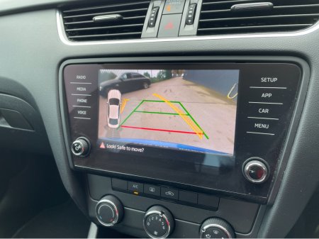 2017 Skoda Octavia - thumbnail 10