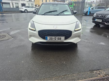 2025 Suzuki Swift - thumbnail 3