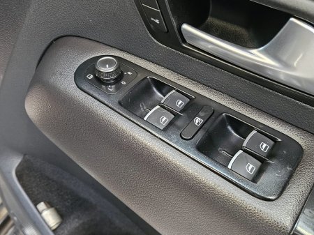 2018 Volkswagen Amarok - thumbnail 8