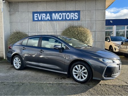 2024 Toyota Corolla SALOON LUNA HYBIRD AUTOMATIC 1.8 PETROL //REVERSE CAMERA// €27,950 thumbnail
