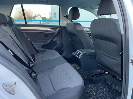 2015 Volkswagen Golf R-LINE PACK 1.2 TSI // FULL SERVICE HISTORY // REVERSE CAMERA // ADAPTIVE CRUISE CONTROL €14,750 thumbnail