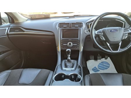 2020 Ford Mondeo - photo 5