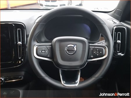 2025 Volvo EX40 82 kWh 252bhp Extended Range Plus €49,900 thumbnail