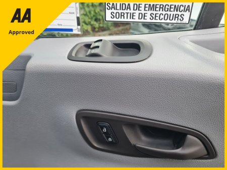 2015 Ford Transit - thumbnail 21