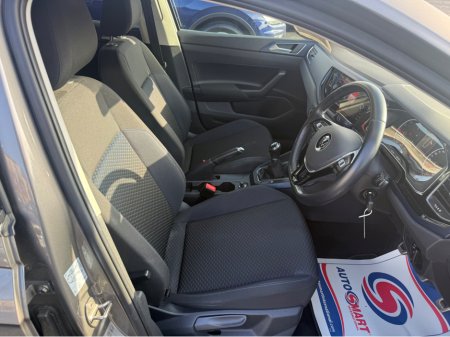 2021 Volkswagen Polo ** ONLY 48KMS €18,950 thumbnail