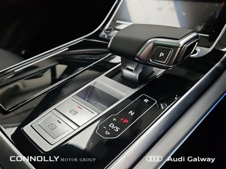 2026 Audi Q7 S-LINE TFSI E-HYBRID QUATTRO €112,950 thumbnail