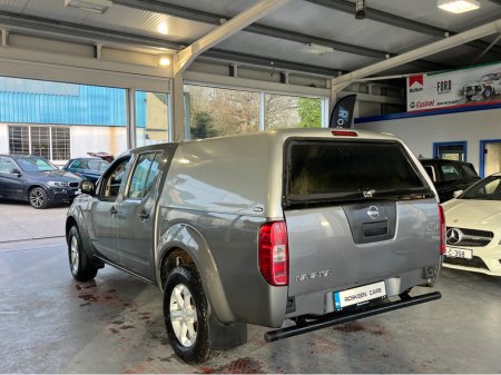 2015 Nissan Navara - view 4