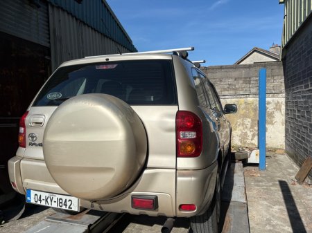 2004 Toyota Rav4 - photo 3