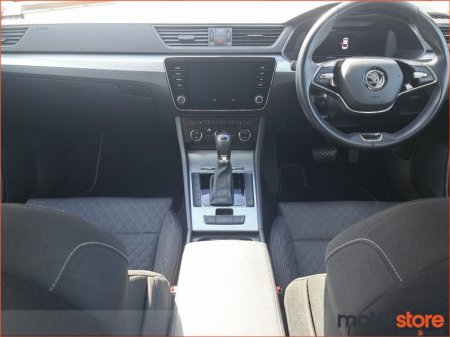 2022 Skoda Superb - thumbnail 4