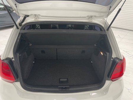 2016 Volkswagen Polo - thumbnail 16