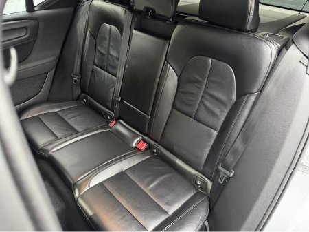 2021 Volvo XC40 R-DESIGN T5 RECHARGE//FULL LEATHER//FULL VOLVO SERVICE HISTORY//GREAT SPECIAL//SIMI AND AA DEALER €31,950 thumbnail