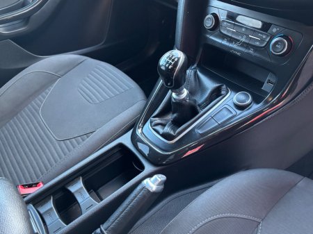 2015 Ford Focus 1.6 TDCi 115PS Titanium €8,950 thumbnail