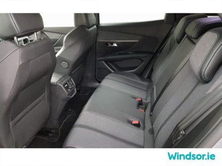 2023 Peugeot 3008 - thumbnail 8