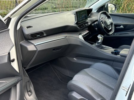 2021 Peugeot 3008 - thumbnail 7