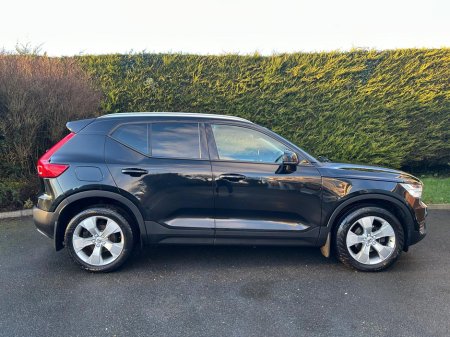 2020 Volvo XC40 D3 MOMENTUM 5DR €27,750 thumbnail