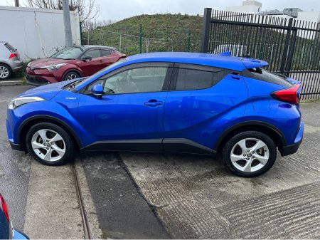 2019 Toyota C-HR 1.8 HYBRID AUTO VERY LOW KMS €19,450