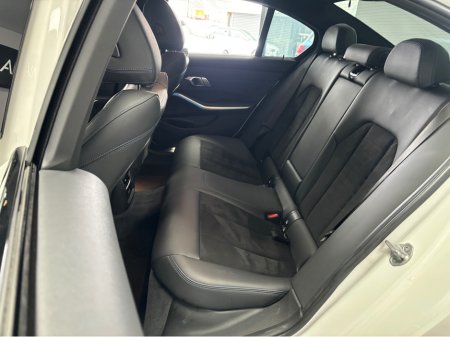 2021 BMW 3 Series - thumbnail 14