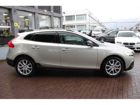 2018 Volvo V40 Cross Country 2.0D4 CROSS COUNTRY EDITION 5DR HATCHBACK AUTO // STUNNING 1 OWNER CAR IN MINT CONDITION // BUY WITH CONFIDENCE AA AND SIMI APPROVED DEALER 2025 // FINANCE ARRANGED // ALL TRADE INS WELCOME // €17,950