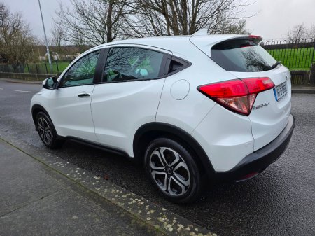 2016 Honda HR-V 1.5 I-vtec ES 5DR €14,950 thumbnail