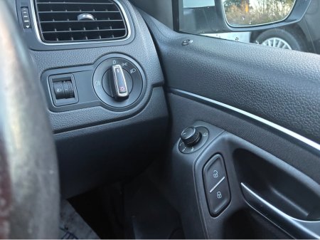 2014 Volkswagen Polo 1.2i TSI Petrol Automatic Comfortline €11,500 thumbnail