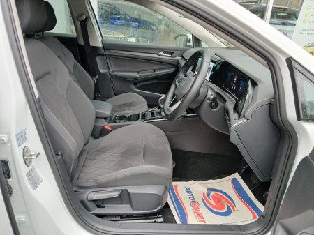 2023 Volkswagen Golf 1.5 TSI 130HP Style, White, 1 owner, 42km €29,900 thumbnail