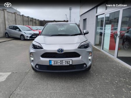 2023 Toyota Yaris Cross - thumbnail 4