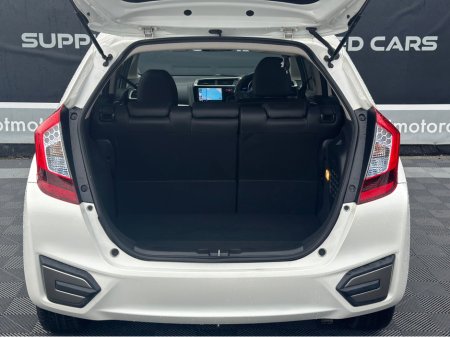 2015 Honda Fit Hybrid €10,950 thumbnail