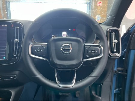 2022 Volvo XC40 2022 VOLVO XC40 EV RECHARGE ULTIMATE AUTOMATIC / CRUISE CONTROL / 360° CAMERA / ELECTRIC MEMORY & HEATED SEATS / PANORAMIC SUNROOF €27,950 thumbnail