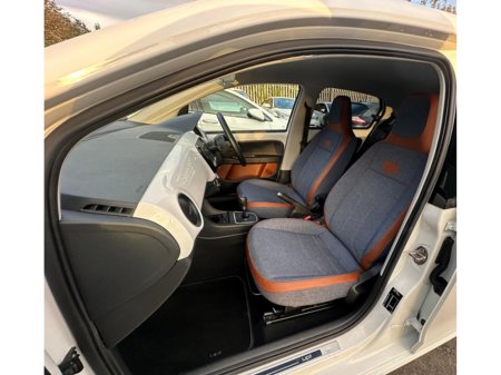 2016 Volkswagen up! - thumbnail 14