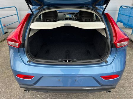 2016 Volvo V40 - thumbnail 13