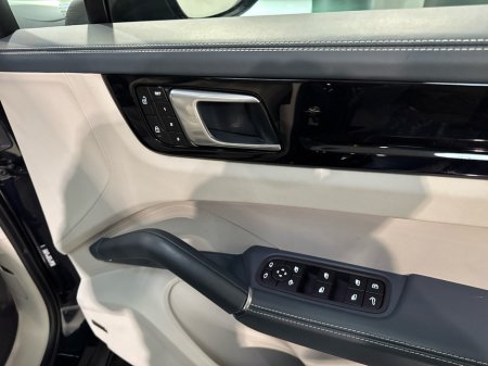 2022 Porsche Cayenne - thumbnail 24