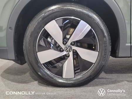 2026 Volkswagen Tiguan  thumbnail