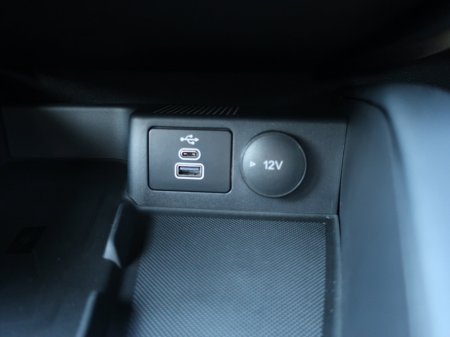 2026 Ford Kuga 2.5 Duratec 243PS PHEV ST-Line X Auto €45,995 thumbnail