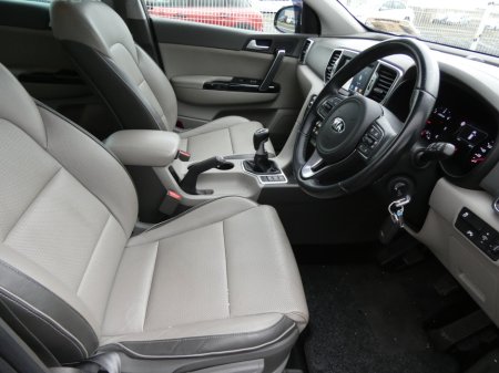 2018 Kia Sportage 1.7 PLATINUM €16,750 thumbnail