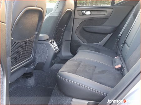 2025 Volvo EX40 82 kWh Extended Range Plus €49,900 thumbnail