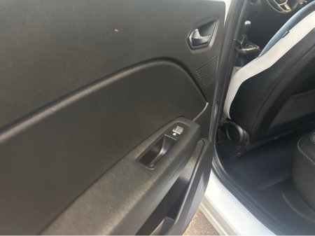 2023 Renault Captur TECHNO TCE 90 MY23 5DR €18,499 thumbnail