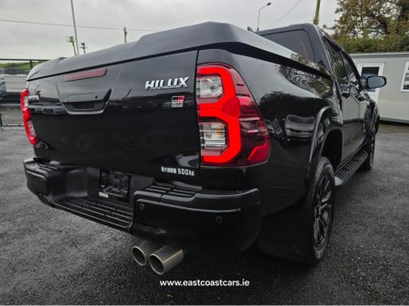 2023 Toyota Hilux GR EDITION 2.4D 360 REV CAMERA  4X4 HALF LEATHER  SEATS - €48,500 thumbnail