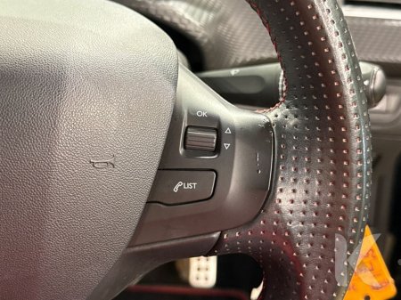 2016 Peugeot 2008 - thumbnail 17