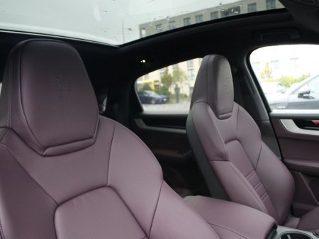 2025 Porsche Cayenne E-Hybrid Coupe €126,000 thumbnail