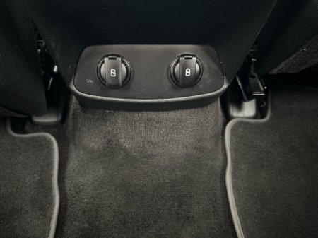 2019 Hyundai Santa Fe - thumbnail 20