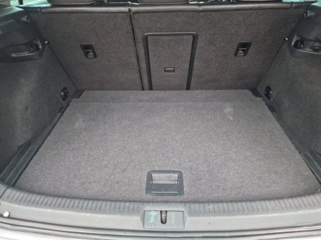 2017 Volkswagen Golf 1.6 TDI 5DR 115HP Highline DSG €13,950 thumbnail